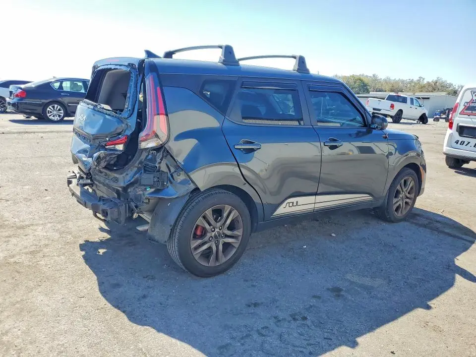2023 KIA SOUL LX  