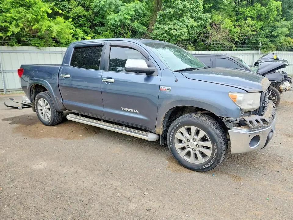 2010 TOYOTA TUNDRA CREWMAX LIMITED  