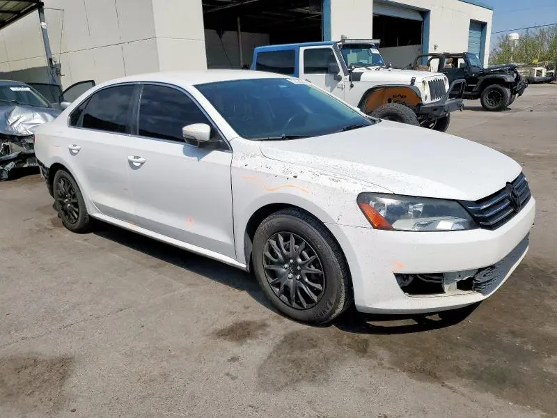 2014 VOLKSWAGEN PASSAT S  