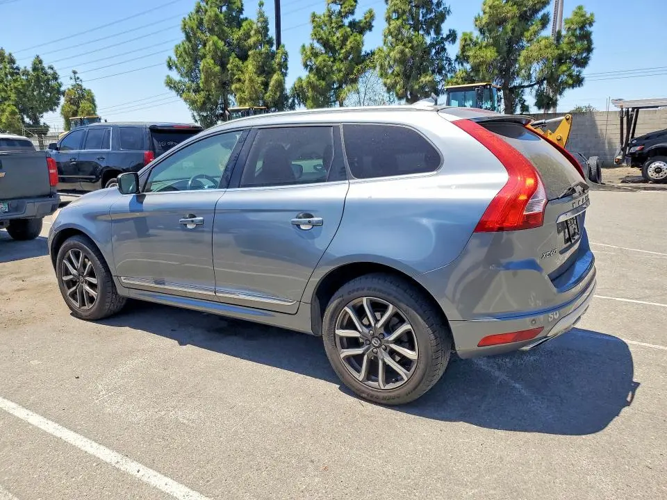 2017 VOLVO XC60 T6 DYNAMIC  