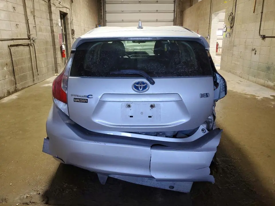 2016 TOYOTA PRIUS C TWO  