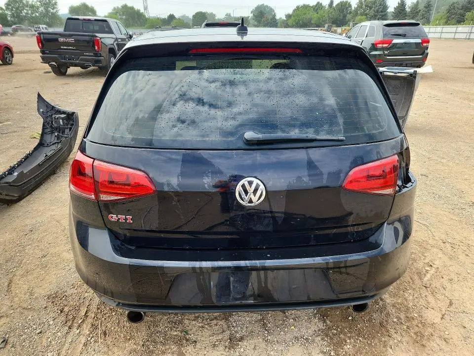 2017 VOLKSWAGEN GTI S/SE  