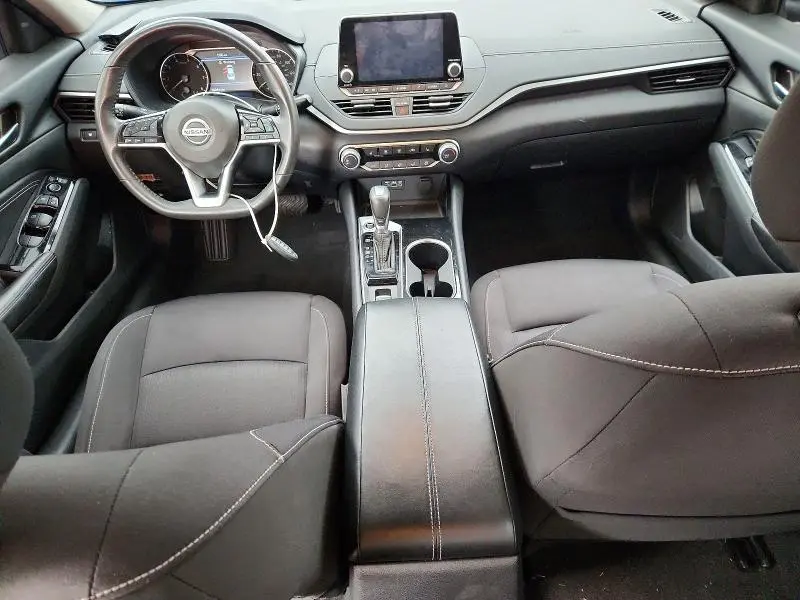 2022 NISSAN ALTIMA SV  