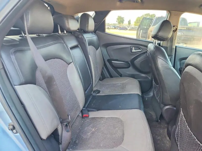 2011 HYUNDAI TUCSON GLS  