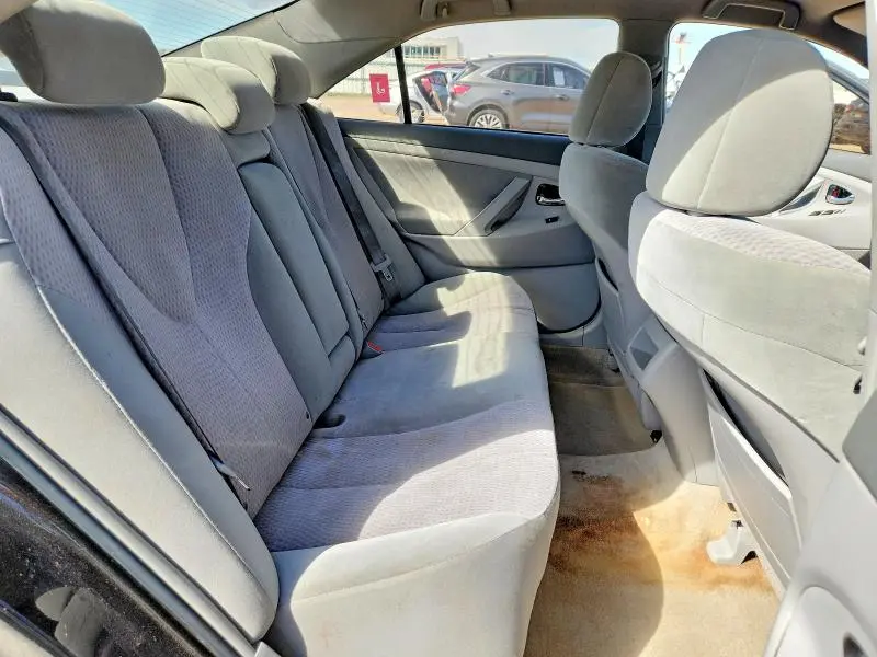2010 TOYOTA CAMRY LE  