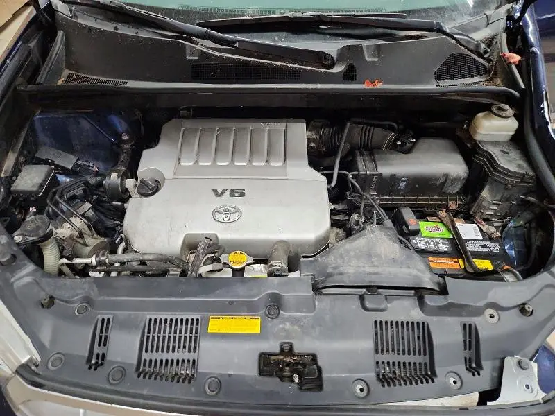 2013 TOYOTA HIGHLANDER SE  