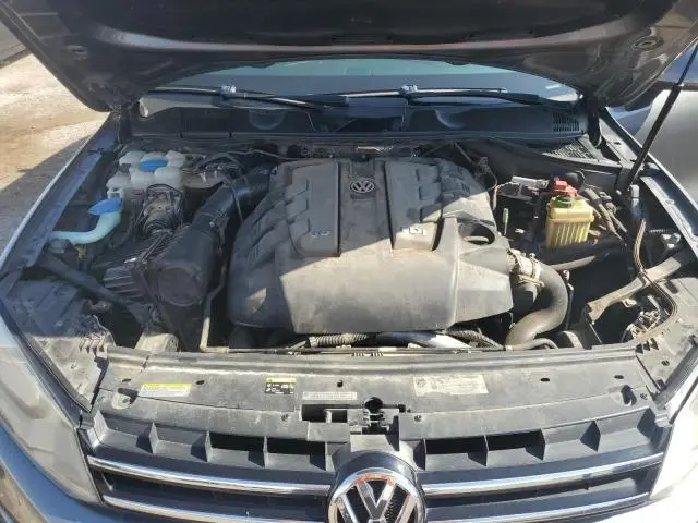 2013 VOLKSWAGEN TOUAREG V6 TDI  