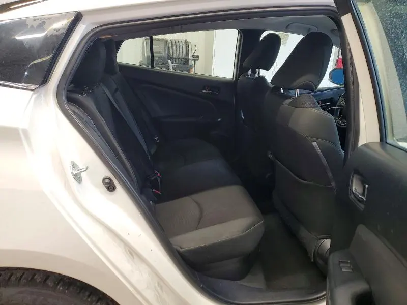 2019 TOYOTA PRIUS LE  