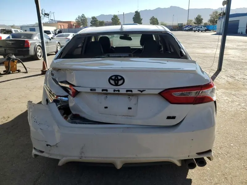 2020 TOYOTA CAMRY SE  