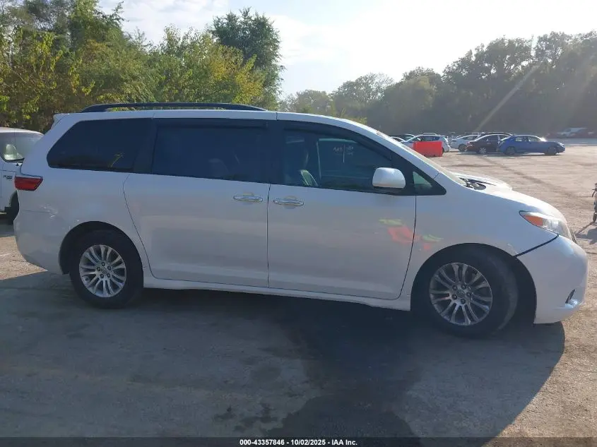 2015 TOYOTA SIENNA XLE PREMIUM 8 PASSENGER