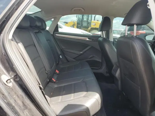 2017 VOLKSWAGEN PASSAT R-LINE  