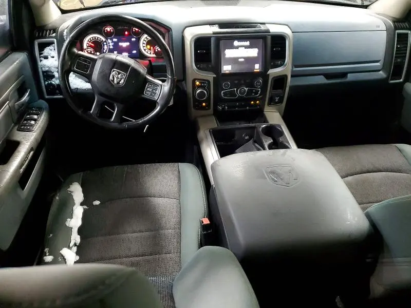 2015 RAM 1500 SLT  