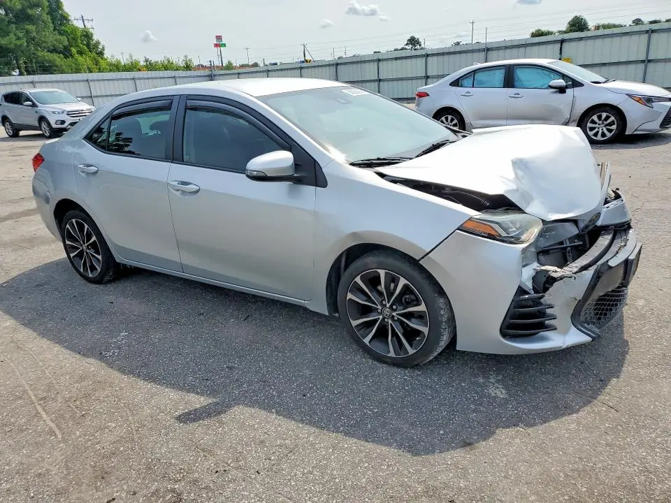 2017 TOYOTA COROLLA SE  