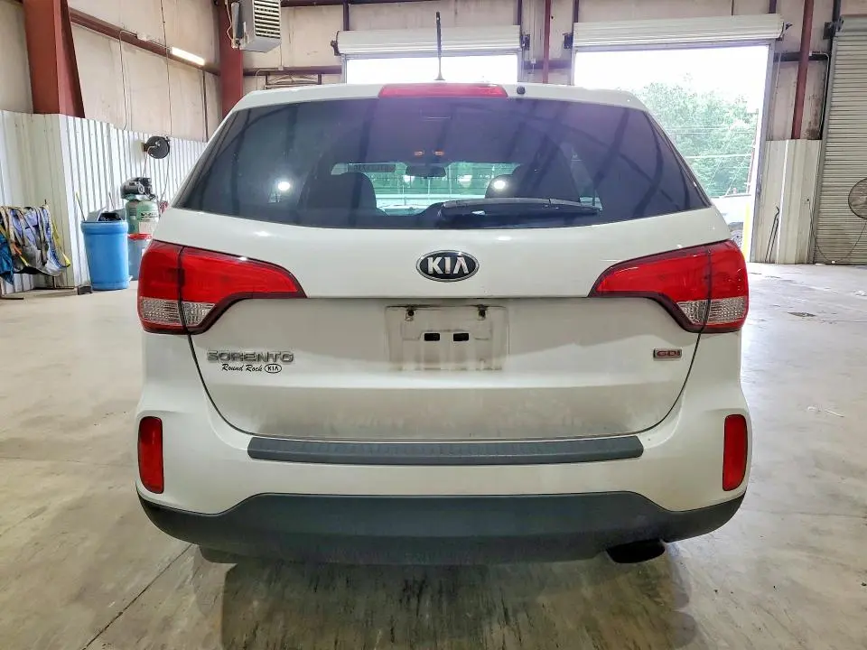 2015 KIA SORENTO LX  