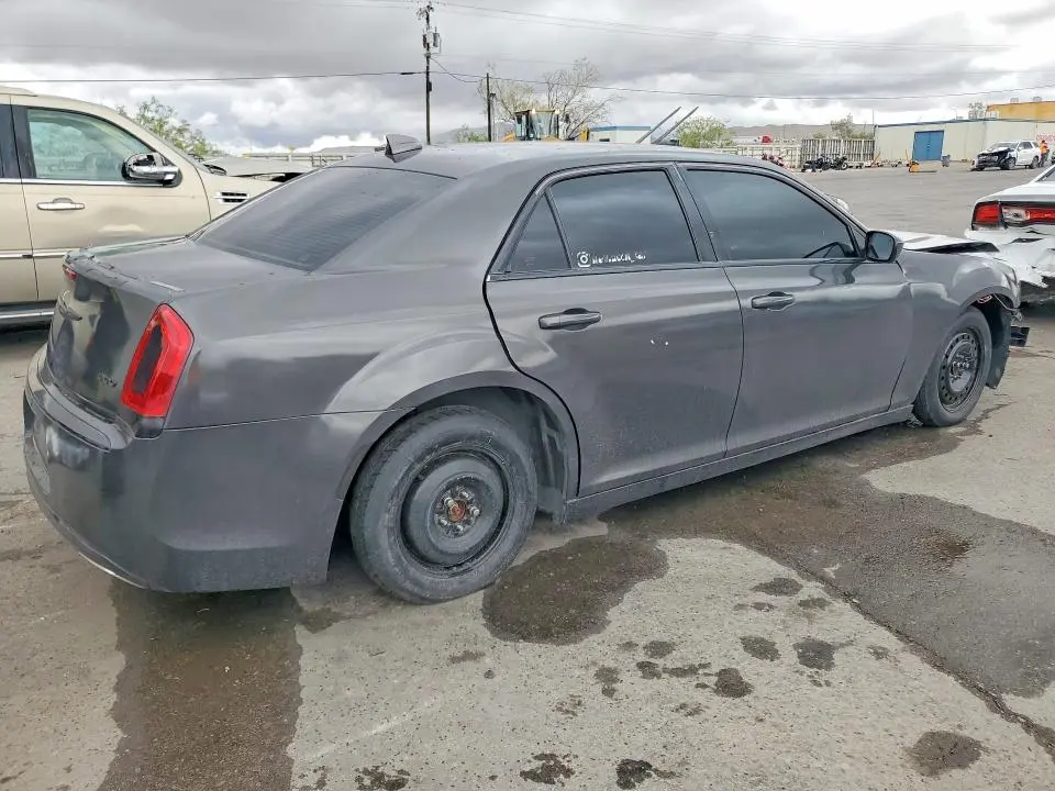 2016 CHRYSLER 300 LIMITED  