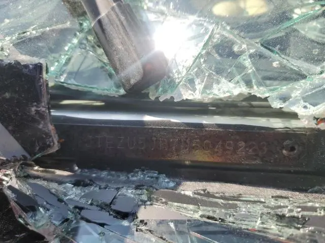 2013 TOYOTA 4RUNNER SR5  