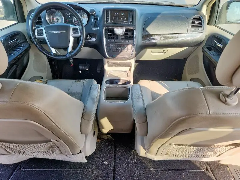 2013 CHRYSLER TOWN & COUNTRY TOURING L  