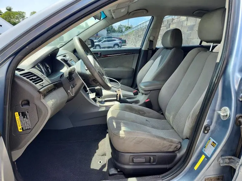 2010 HYUNDAI SONATA GLS  