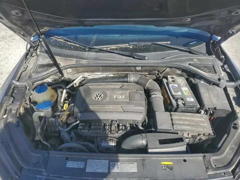 2016 VOLKSWAGEN PASSAT SE  