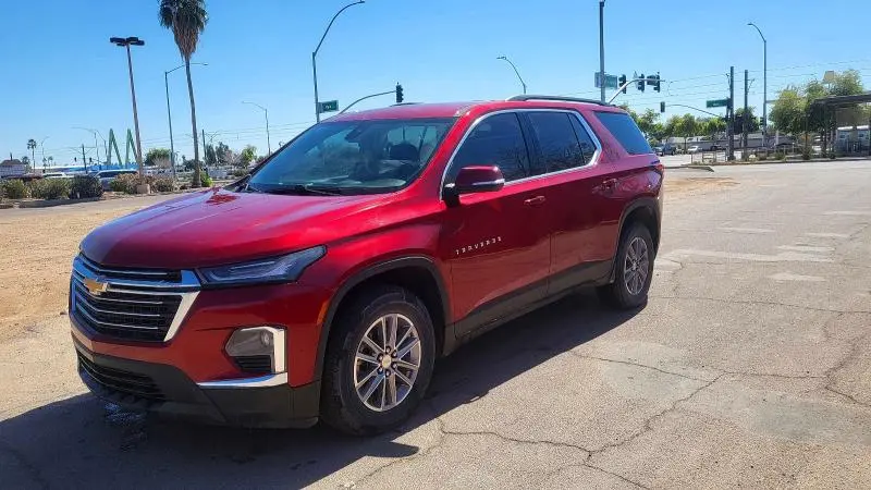 2023 CHEVROLET TRAVERSE LT  