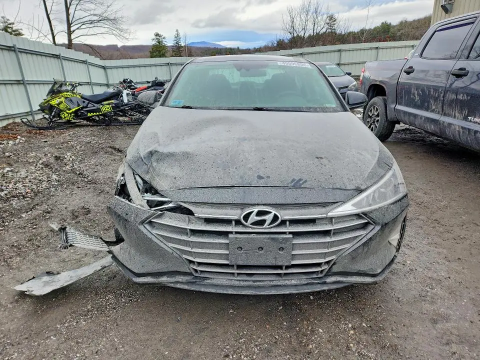2020 HYUNDAI ELANTRA SEL  
