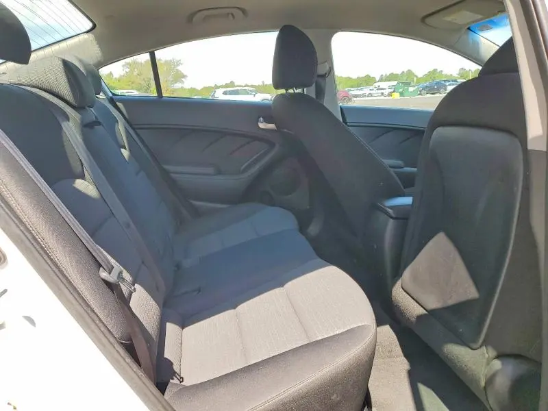 2018 KIA FORTE LX  