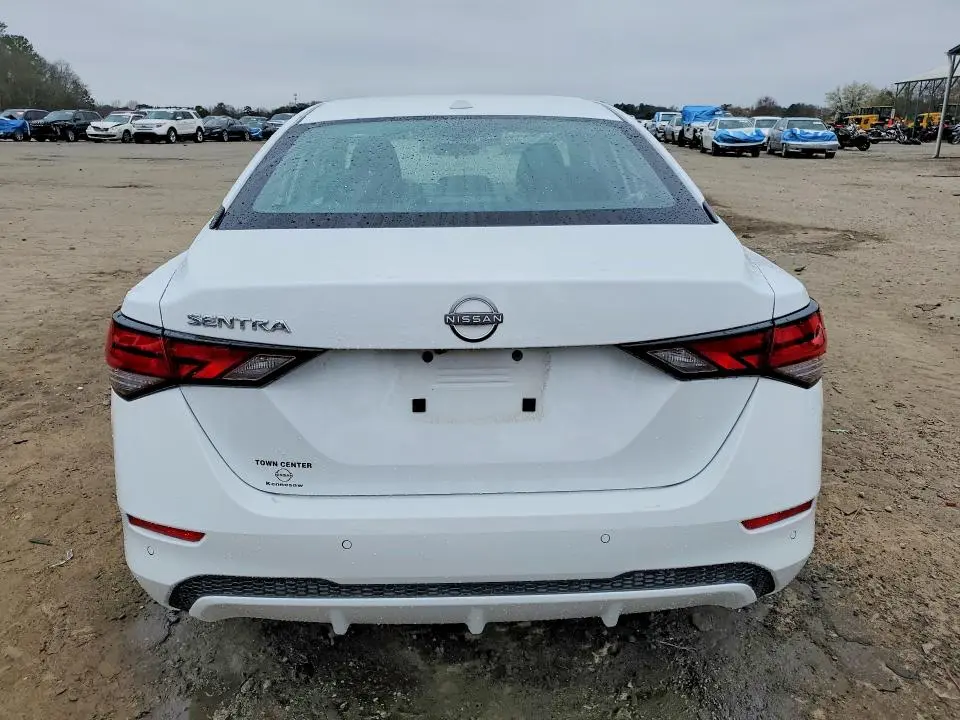 2025 NISSAN SENTRA SV  