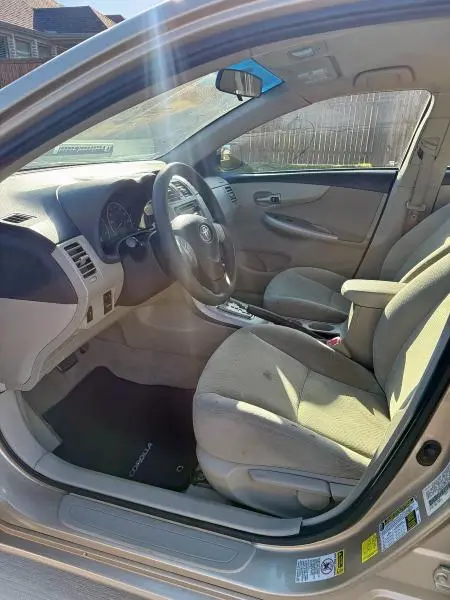 2013 TOYOTA COROLLA BASE  