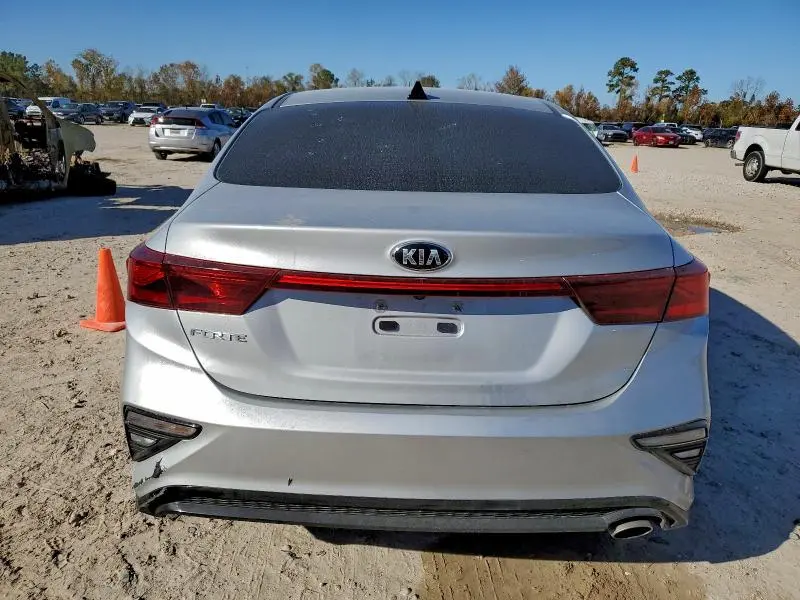 2021 KIA FORTE FE  