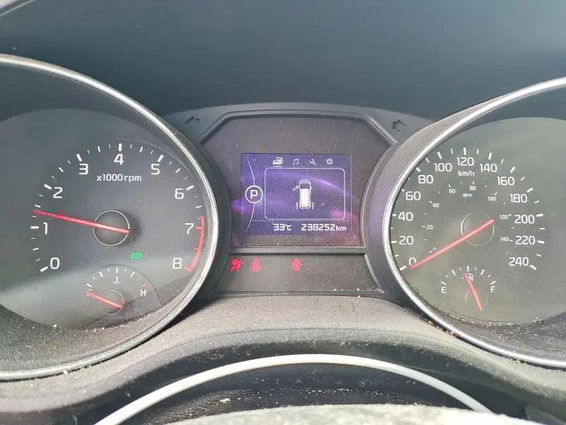 2018 KIA SEDONA LX  
