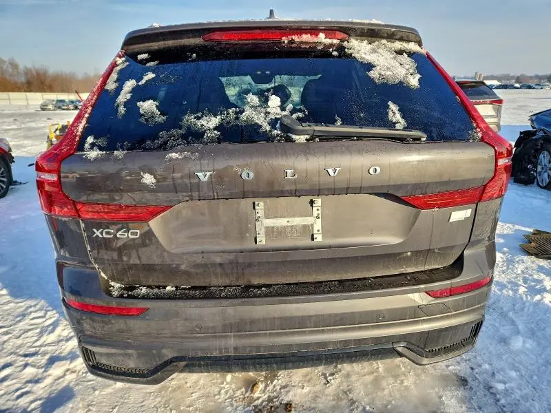 2022 VOLVO XC60 T8 RECHARGE R-DESIGN  