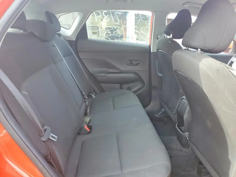 2025 HYUNDAI KONA SE  