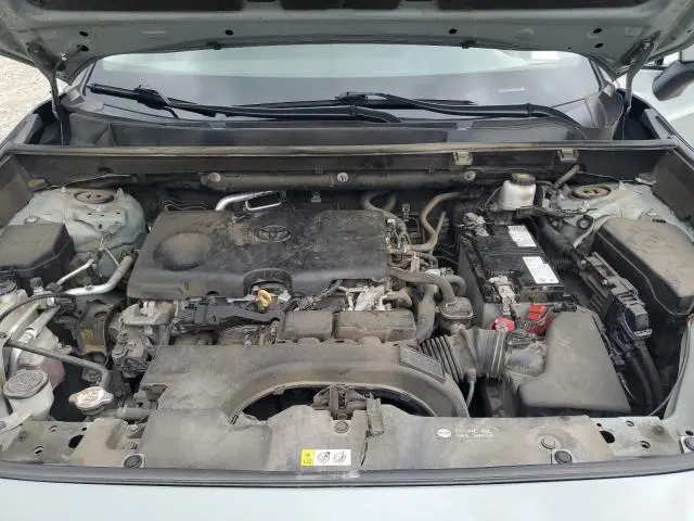 2021 TOYOTA RAV4 XLE  