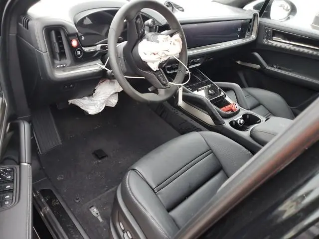 2025 PORSCHE CAYENNE TURBO E-HYBRID COUPE  