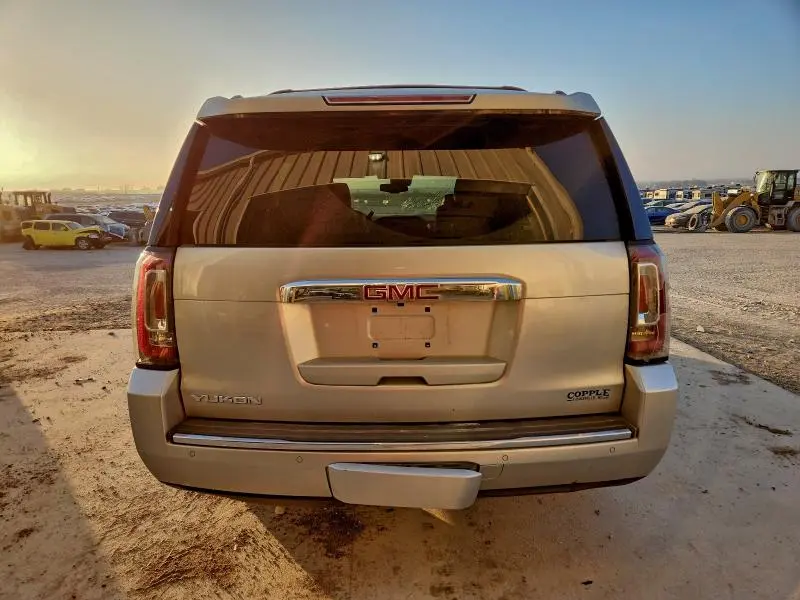 2016 GMC YUKON DENALI  