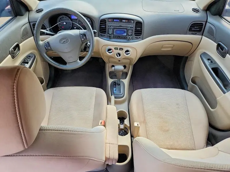 2010 HYUNDAI ACCENT GLS  