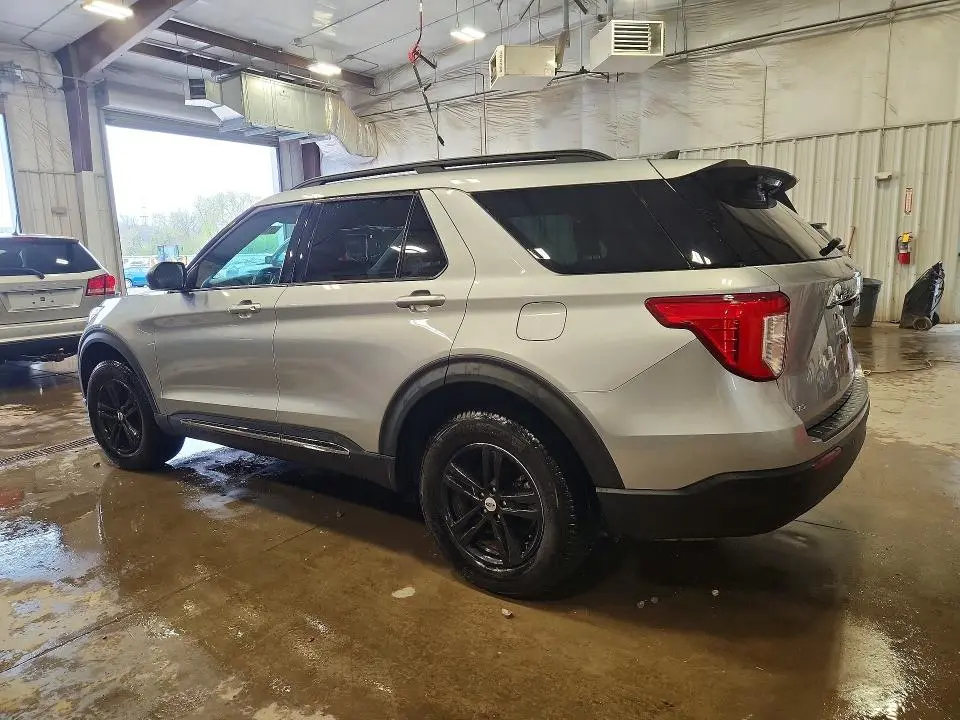 2021 FORD EXPLORER XLT  