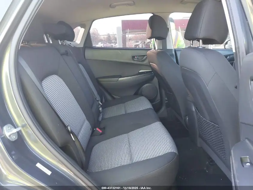 2021 HYUNDAI KONA SE