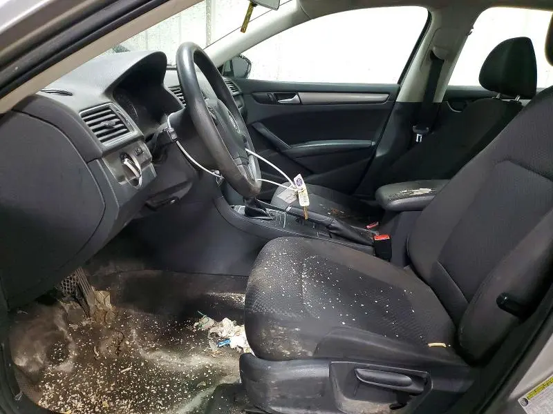 2012 VOLKSWAGEN PASSAT S  