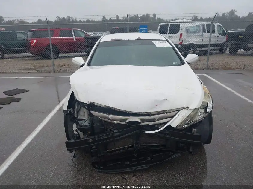 2011 HYUNDAI SONATA SE