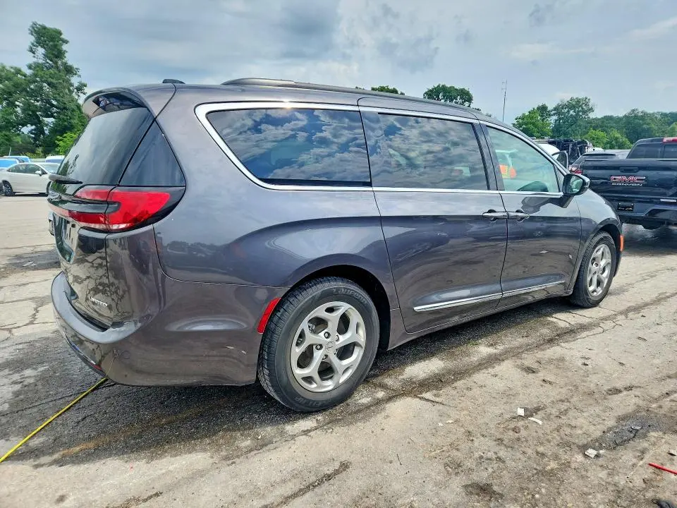 2023 CHRYSLER PACIFICA LIMITED  