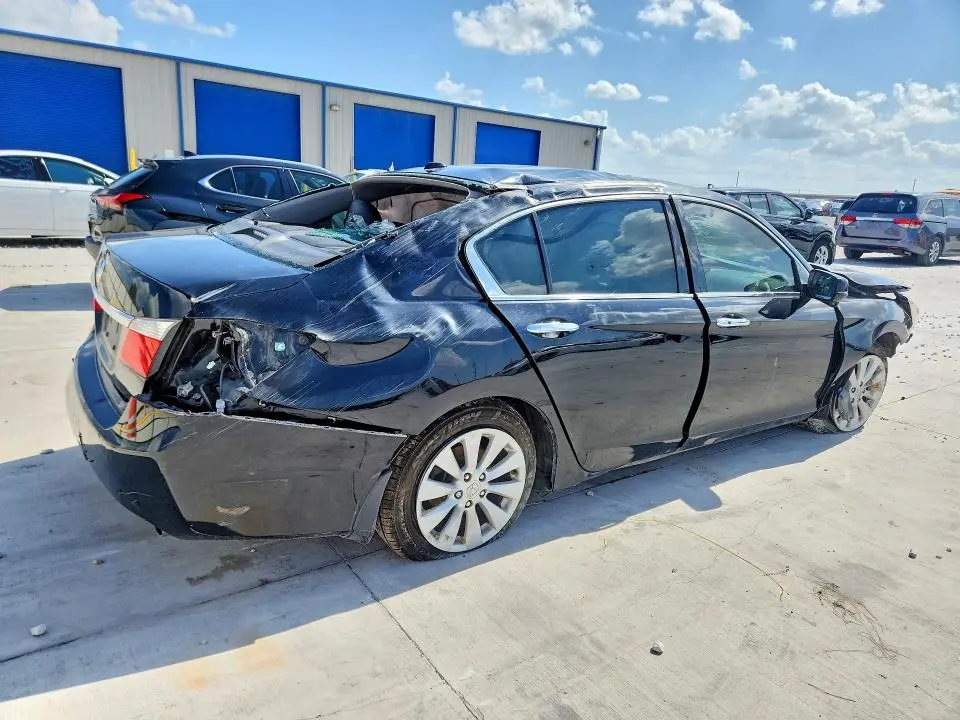 2015 HONDA ACCORD TOURING  