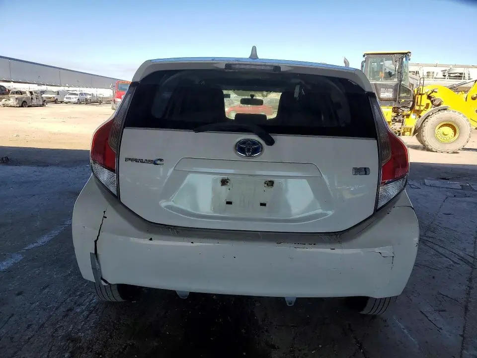2015 TOYOTA PRIUS C ONE  
