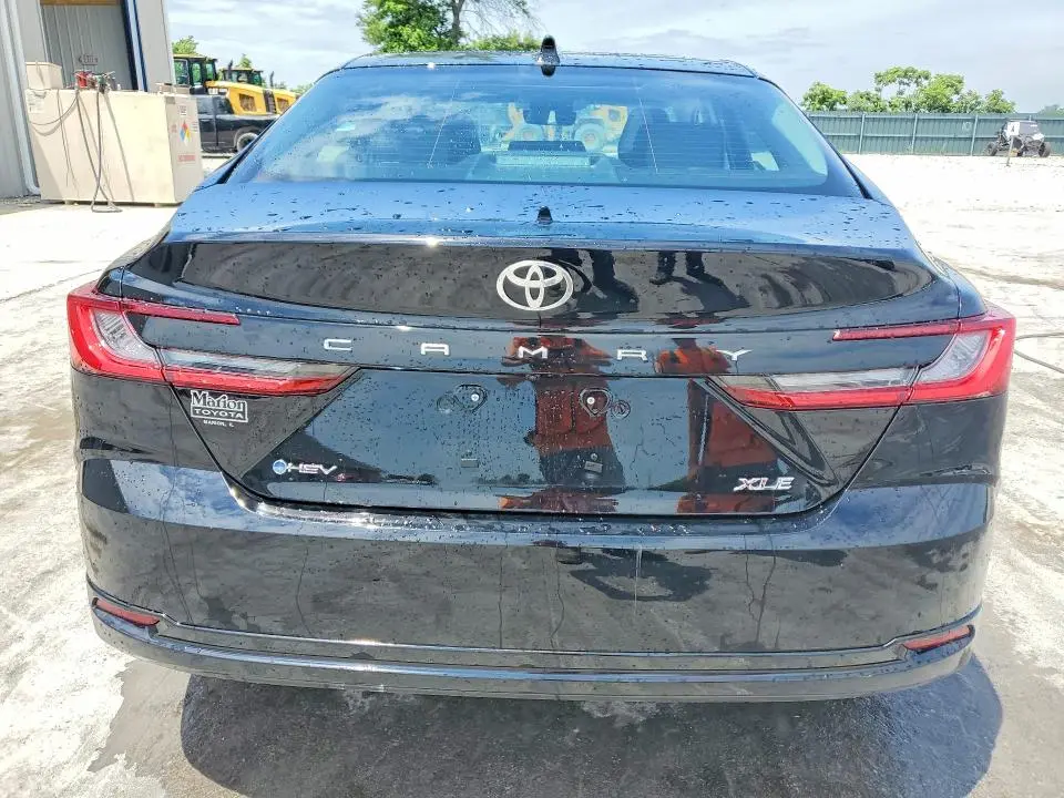 2026 TOYOTA CAMRY XLE  