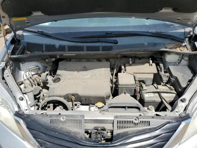 2011 TOYOTA SIENNA LE  