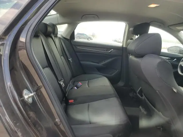2018 HONDA ACCORD LX  