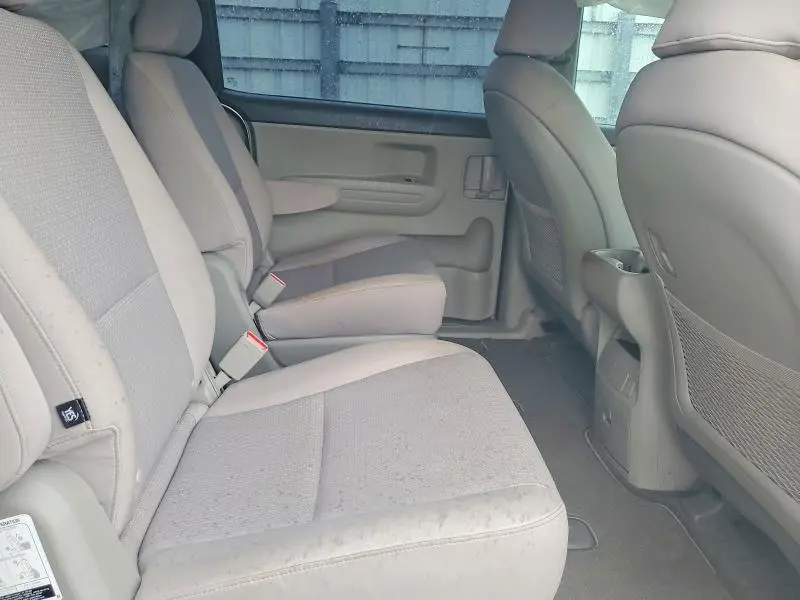 2018 KIA SEDONA LX  