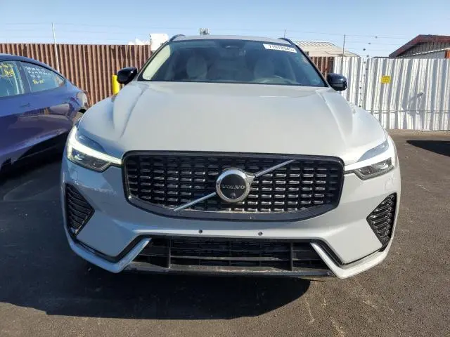 2025 VOLVO XC60 PLUS  