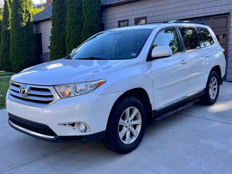 2011 TOYOTA HIGHLANDER BASE  