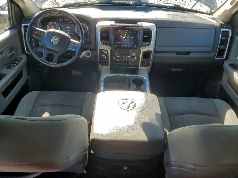 2020 RAM 1500 CLASSIC SLT  